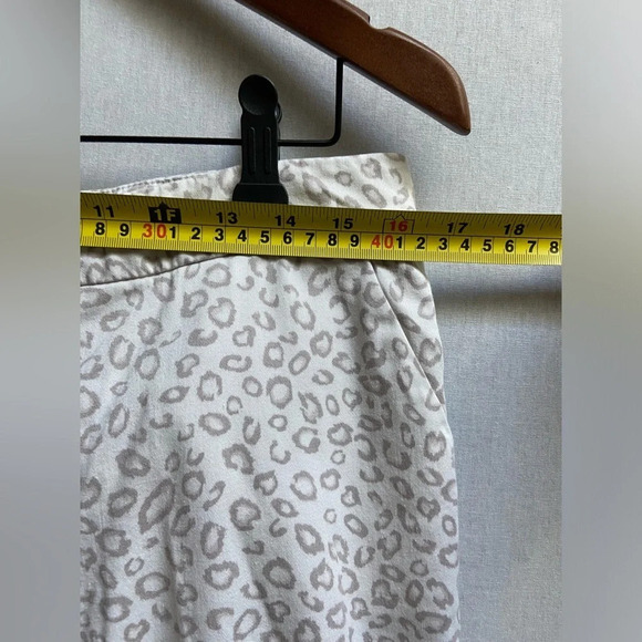 SANDRO cotton leopard cheetah print grey  white shorts sz 10 - Picture 10 of 10